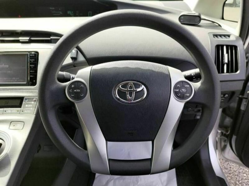PRIUS-19