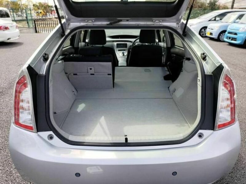 PRIUS-25