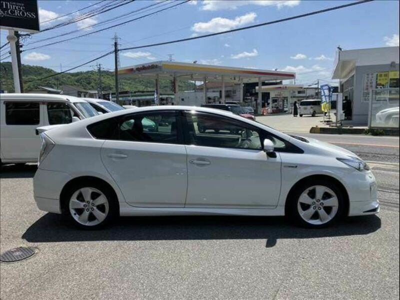 PRIUS-3
