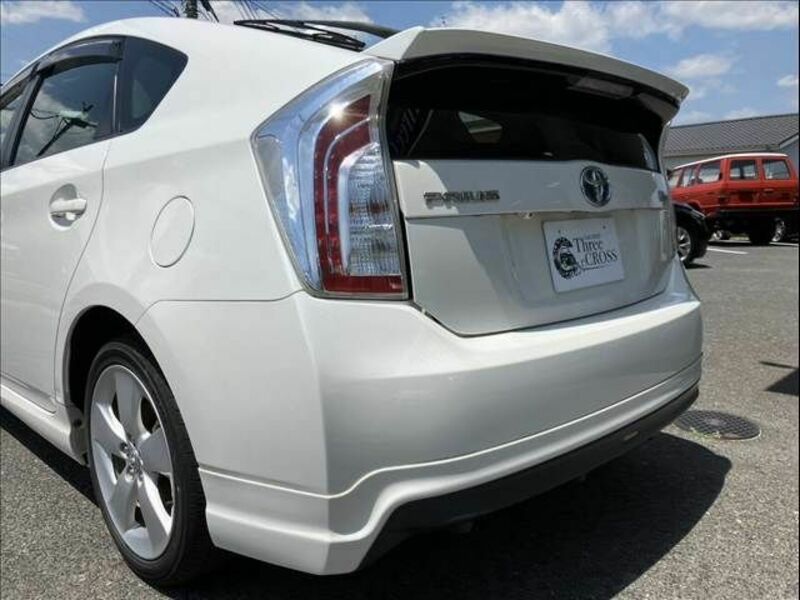 PRIUS-9