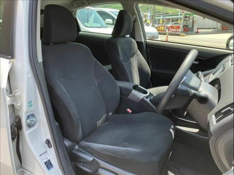 PRIUS-12