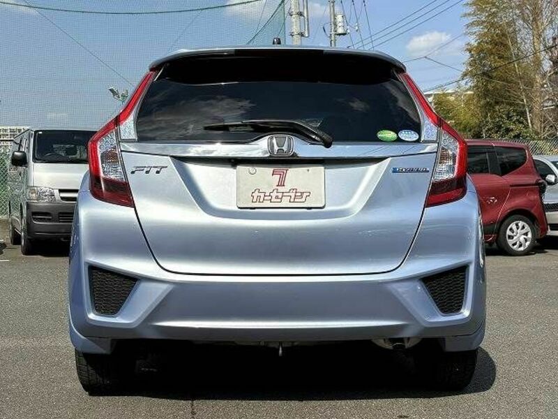 FIT HYBRID-16