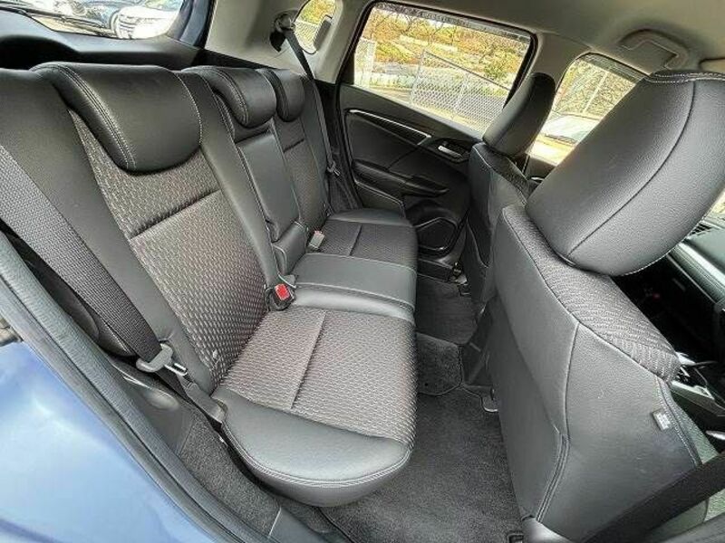 FIT HYBRID-18
