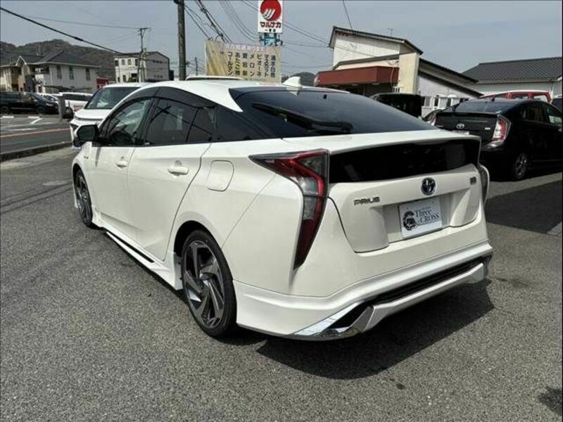 PRIUS-6