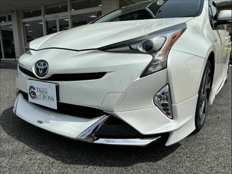 PRIUS-8