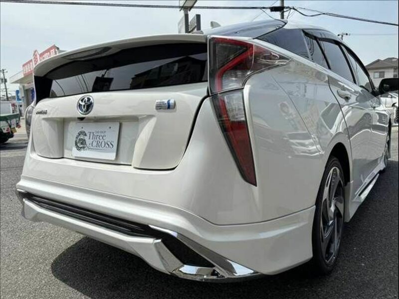 PRIUS-9