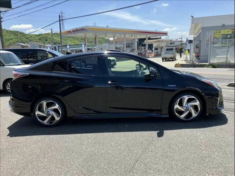 PRIUS-3