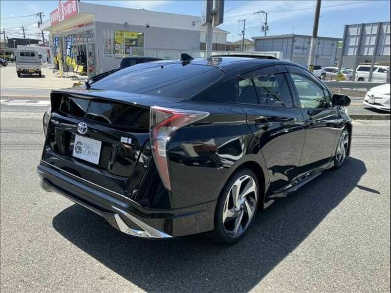PRIUS-4