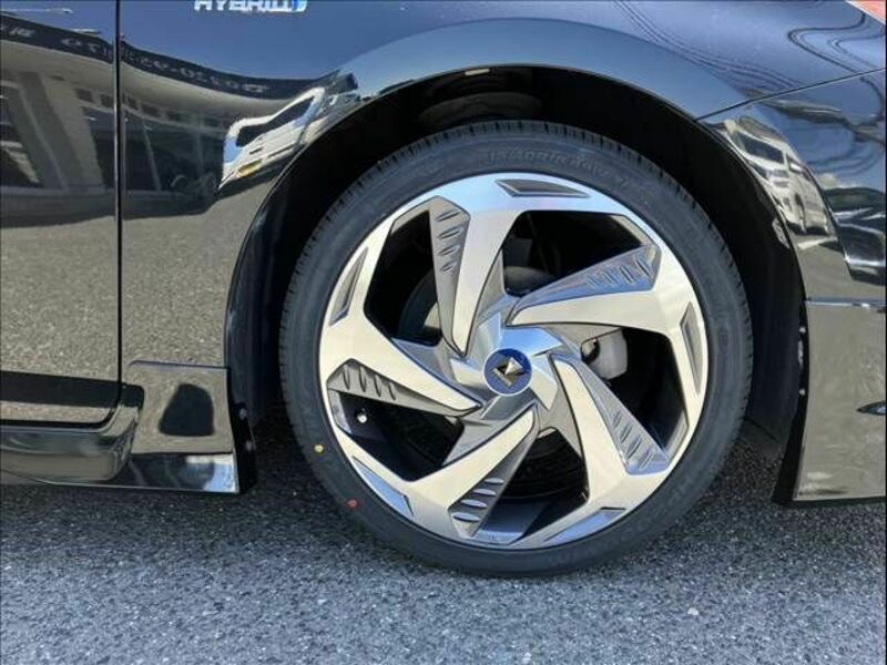 PRIUS-11