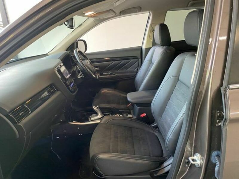 OUTLANDER PHEV-6