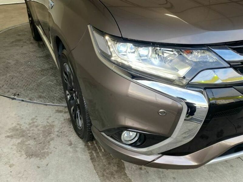 OUTLANDER PHEV-22