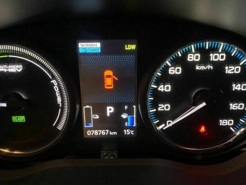 OUTLANDER PHEV-28
