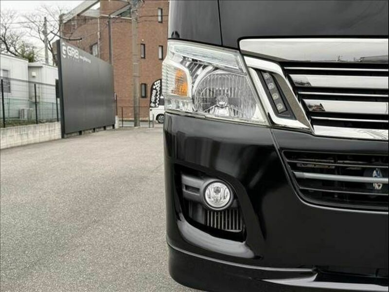 NV350 CARAVAN-8