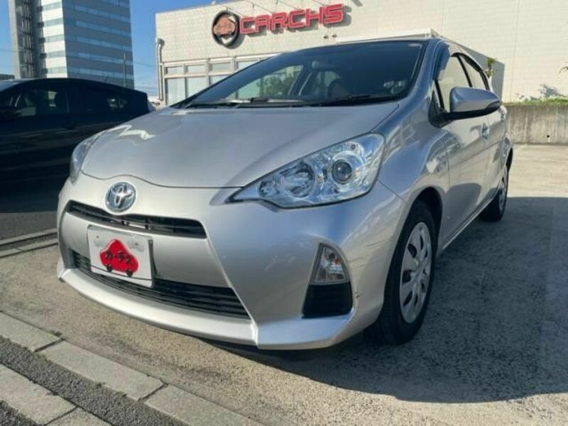 TOYOTA　AQUA
