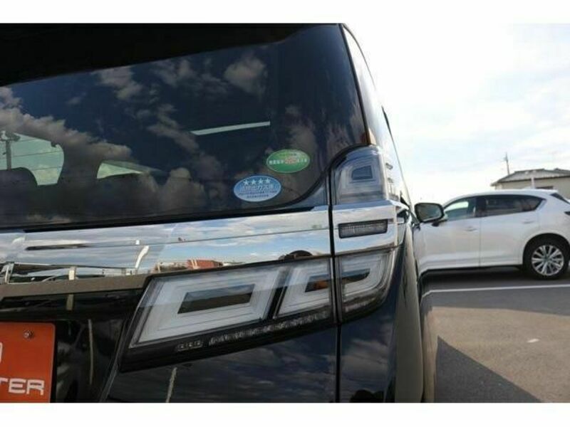 VELLFIRE-11