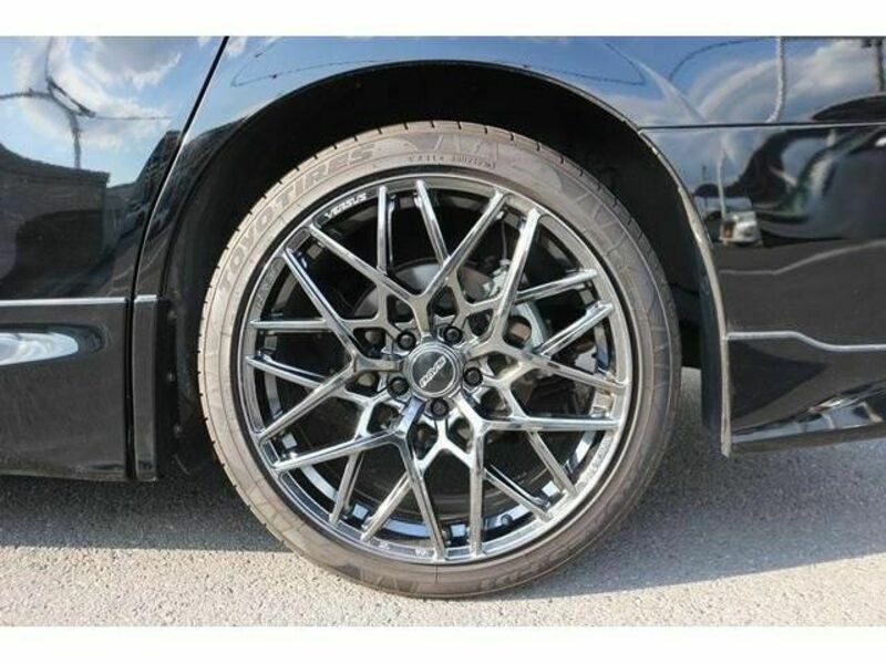 VELLFIRE-12