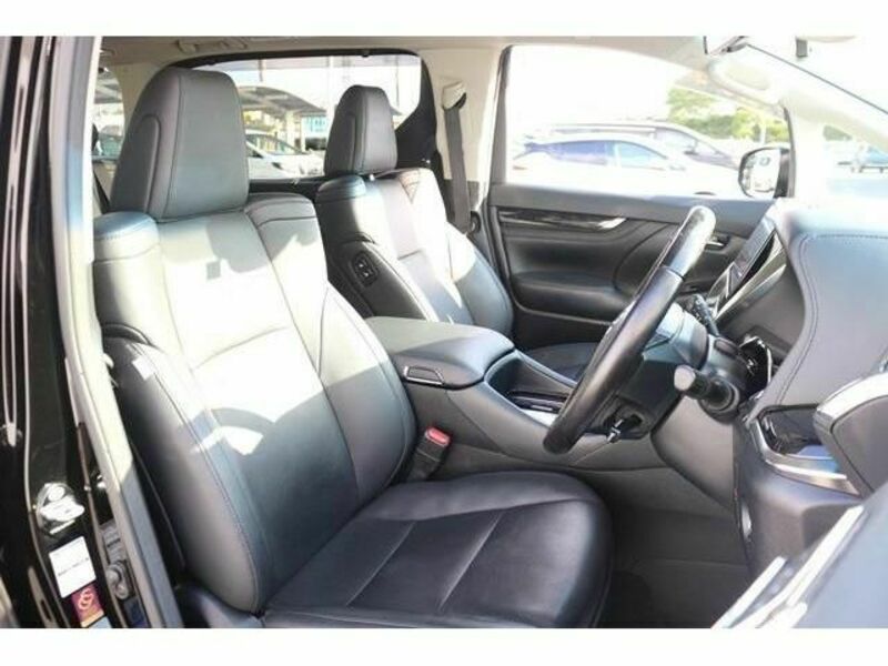 VELLFIRE-13