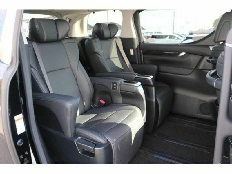 VELLFIRE-14