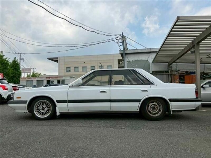 LAUREL-5