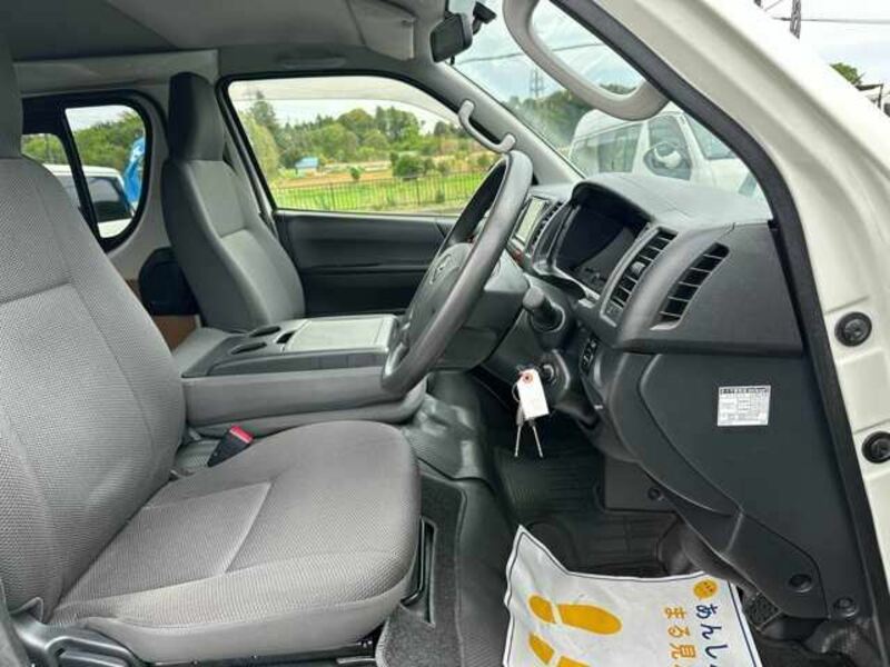 HIACE VAN-12