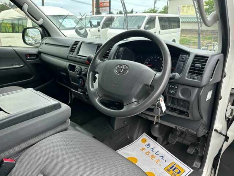 HIACE VAN-13