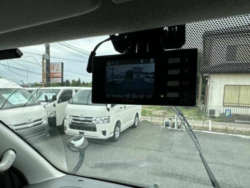 HIACE VAN-17