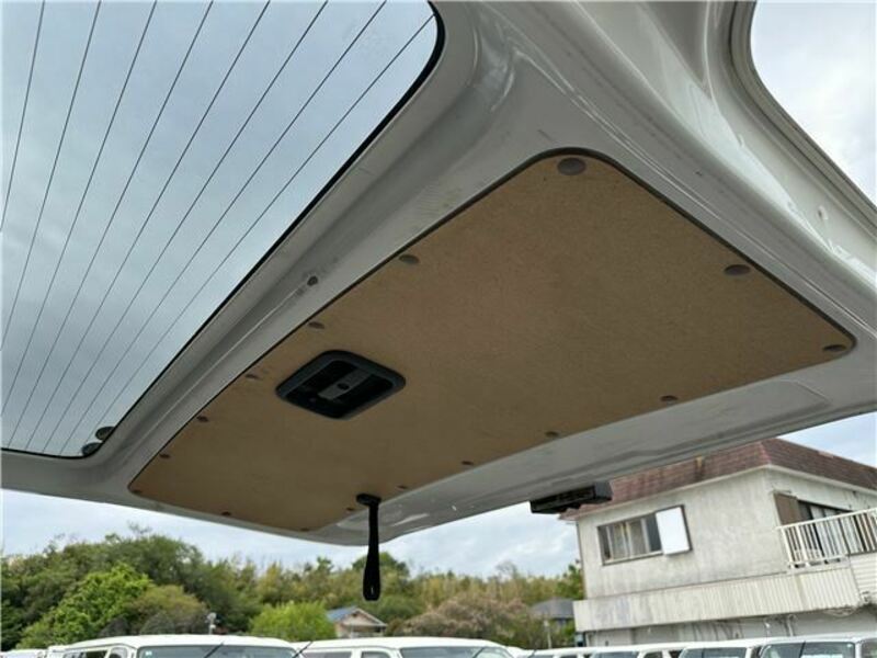 HIACE VAN-27