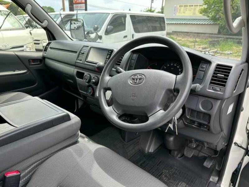 HIACE VAN-13