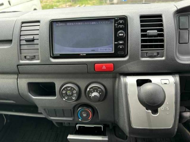 HIACE VAN-18