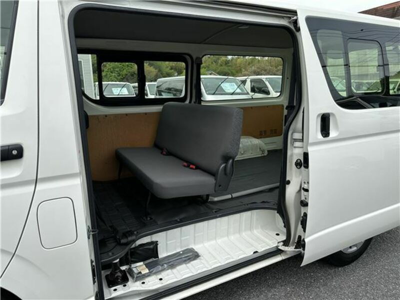 HIACE VAN-23