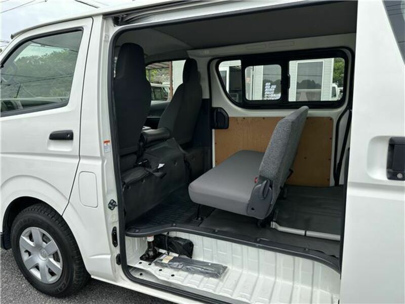 HIACE VAN-24