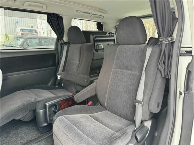 VELLFIRE-26