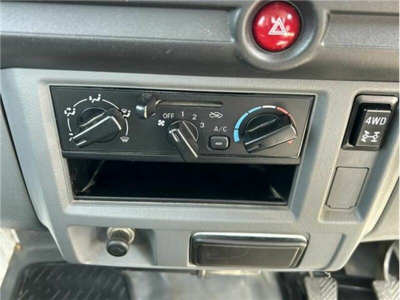 MINICAB TRUCK-12