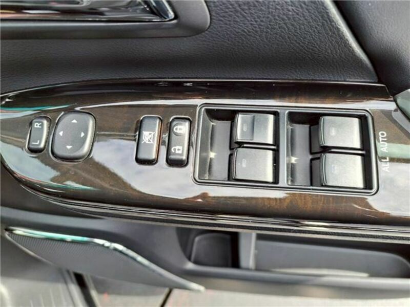 ALPHARD-32