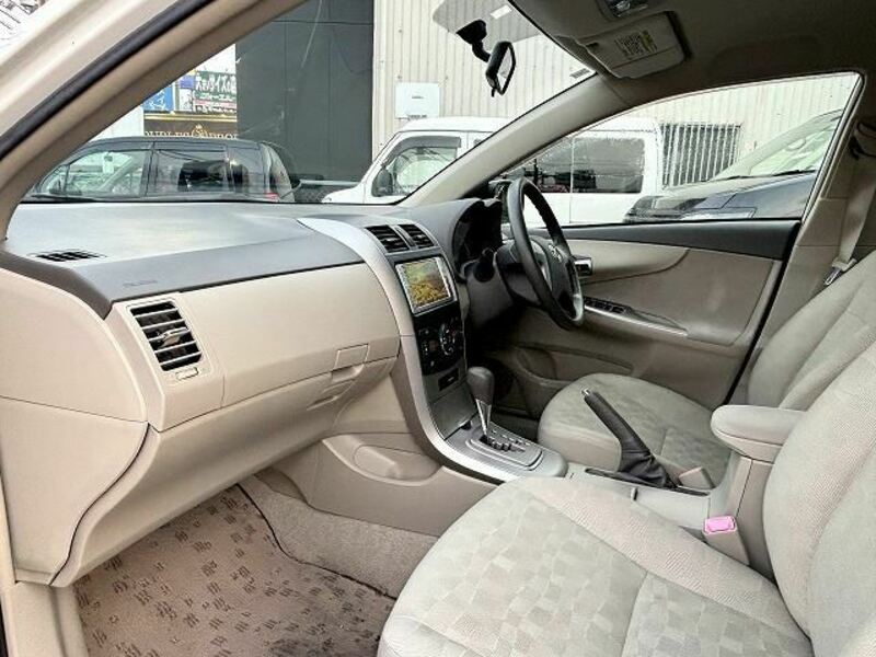 COROLLA AXIO-8