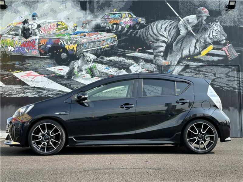 AQUA-12