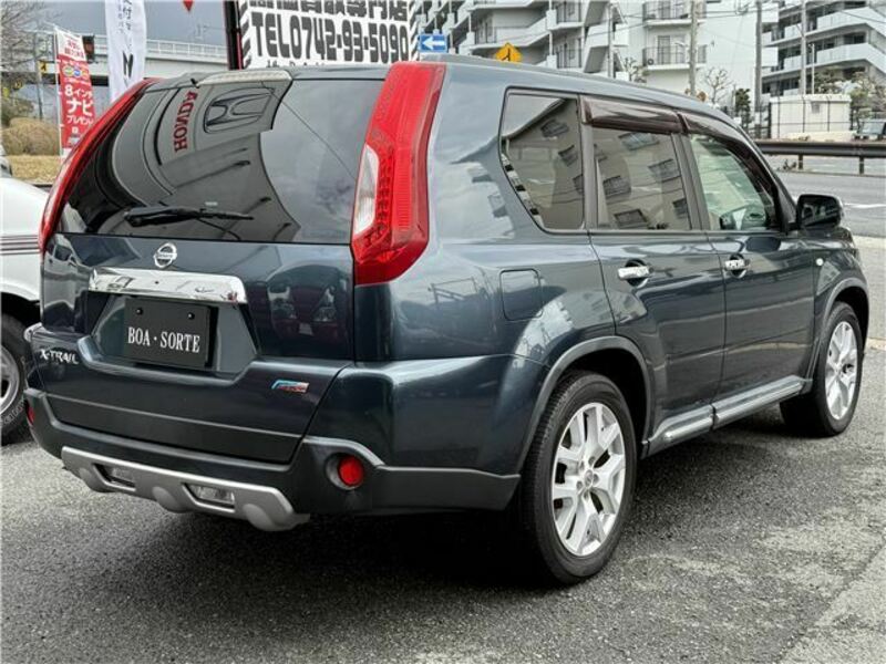 X-TRAIL-1