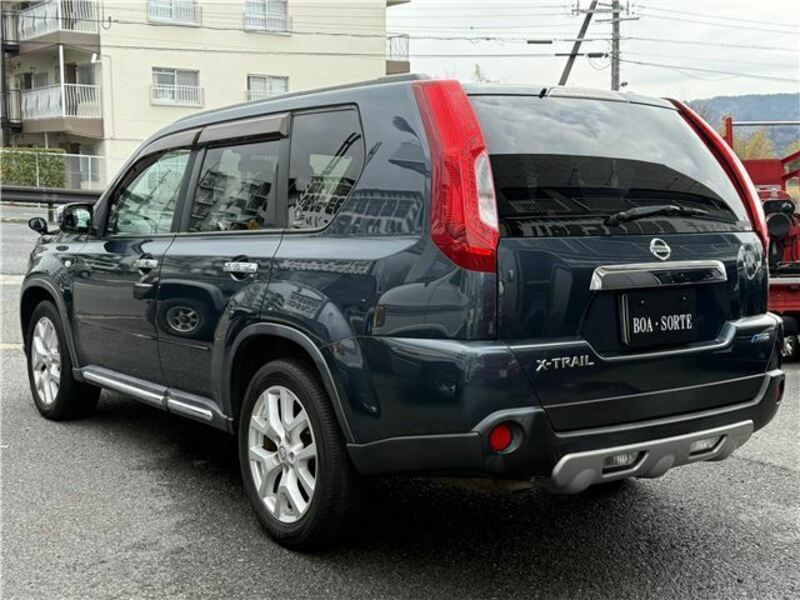 X-TRAIL-9