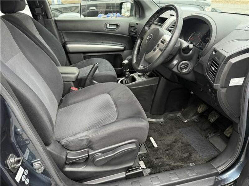 X-TRAIL-20
