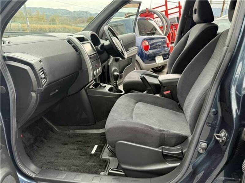 X-TRAIL-21