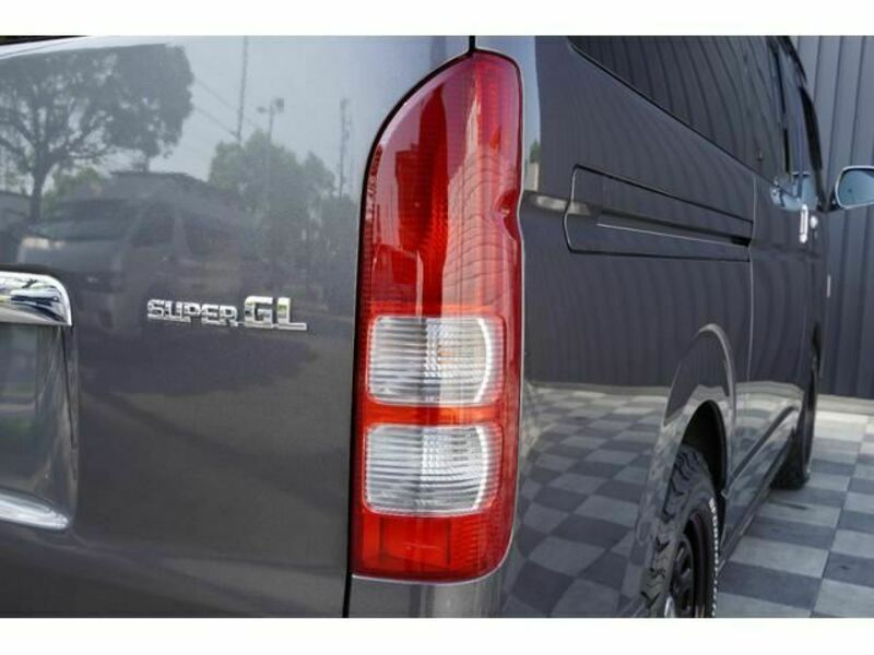 HIACE VAN-11