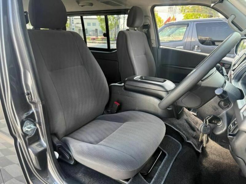 HIACE VAN-30