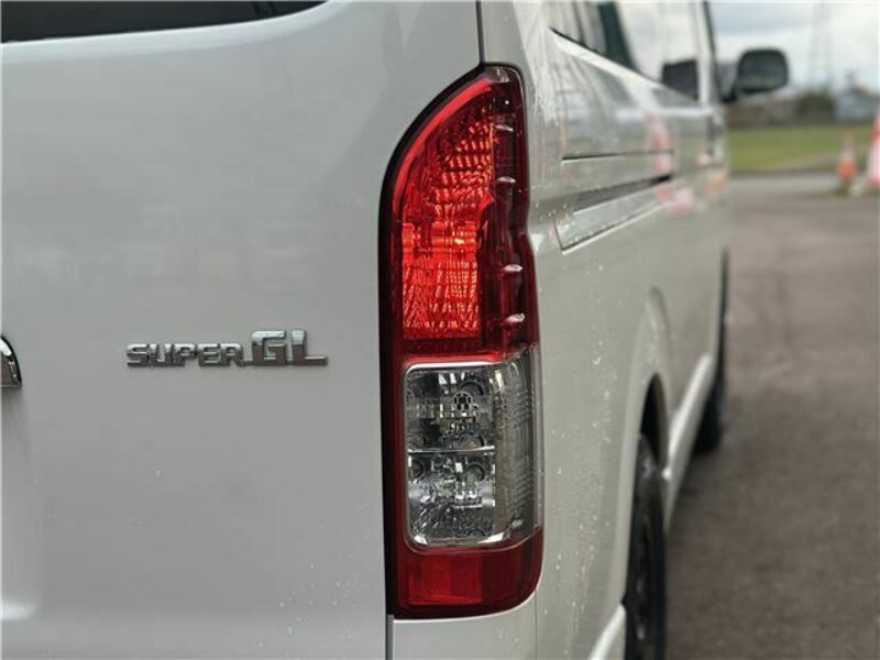 HIACE-12