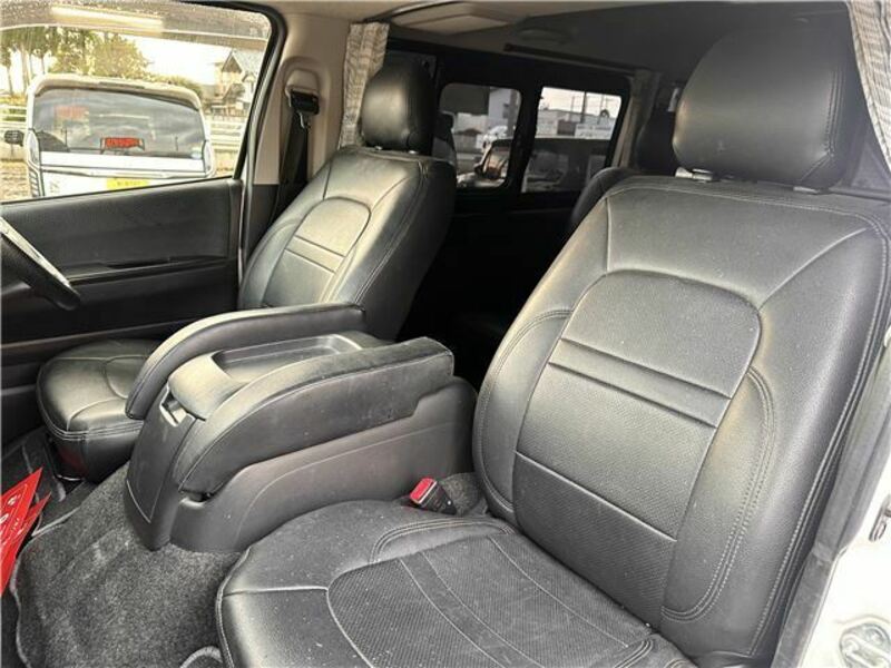 HIACE-21