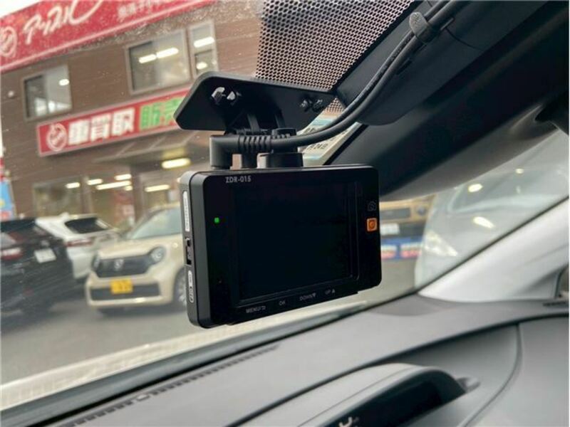 PRIUS PHV-22