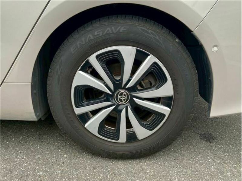 PRIUS PHV-24