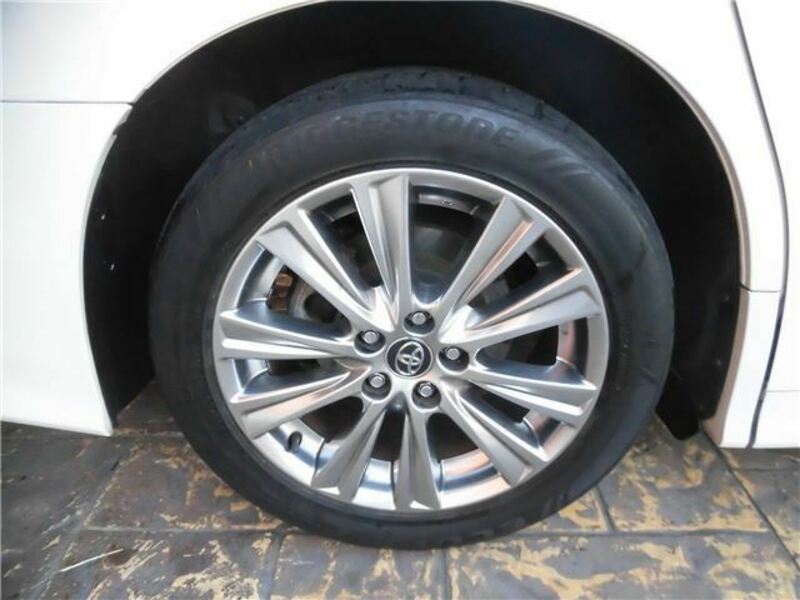 VELLFIRE-11