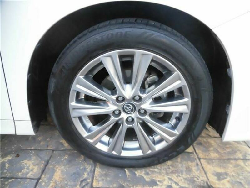VELLFIRE-12