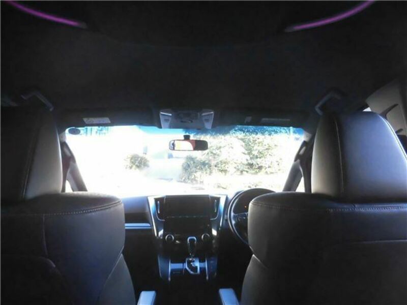 VELLFIRE-33