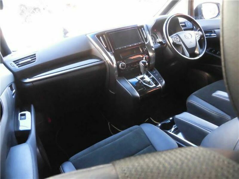 VELLFIRE-35